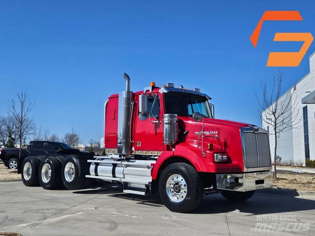 Western Star 4900 SB Conventional Trucks / Tractor Trucks