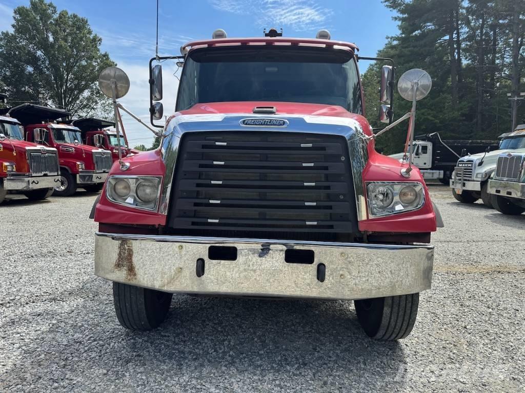 Freightliner 114 SD Dump Trucks