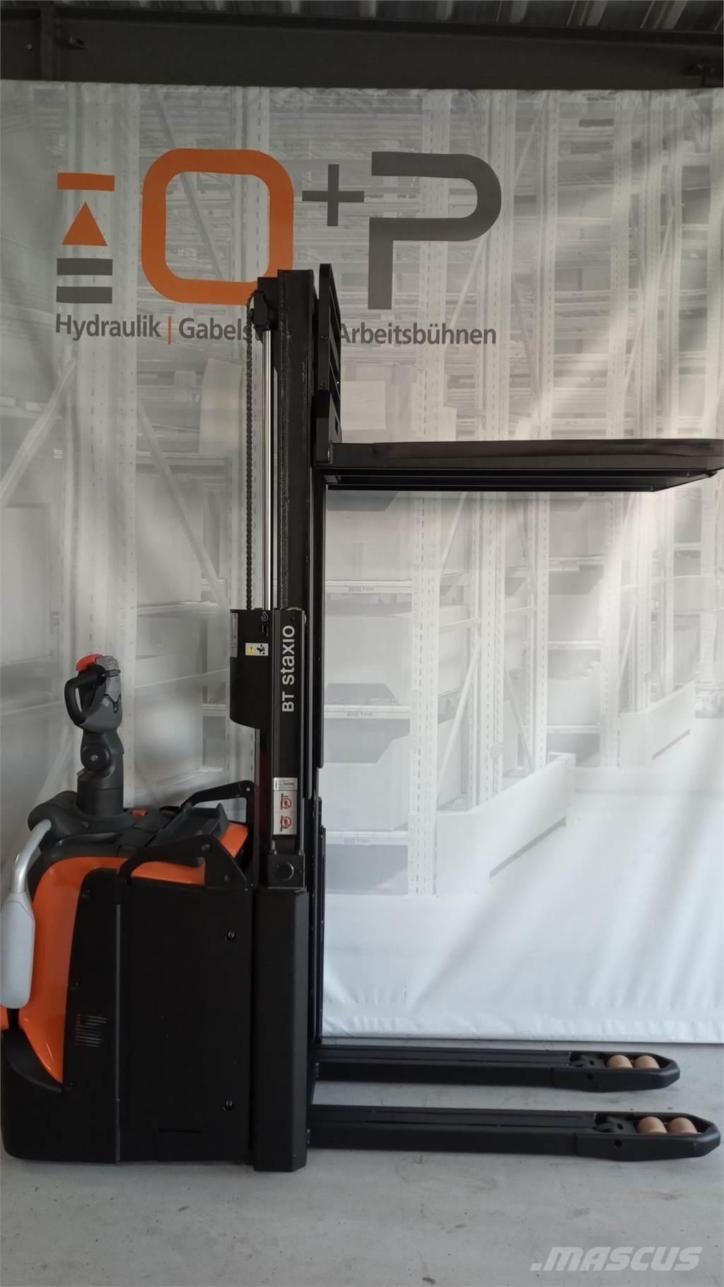 Toyota BT SPE200D Pedestrian stacker