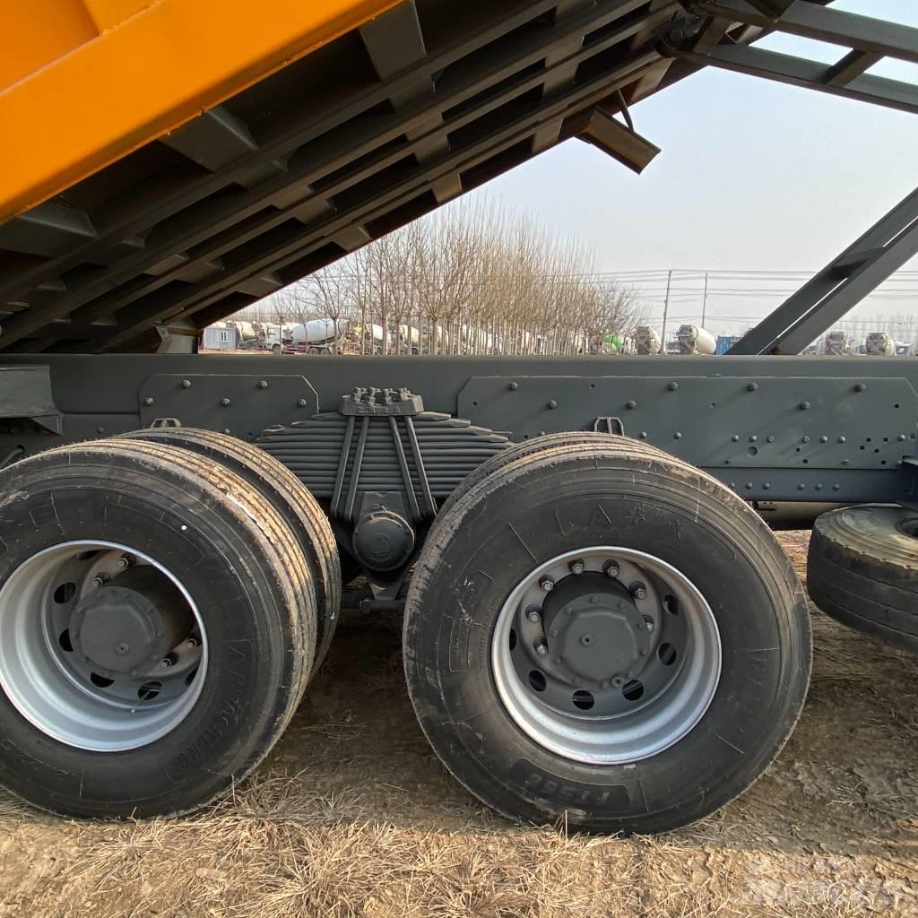 Howo 375 8x4 Dump Trucks
