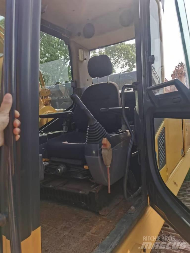 Komatsu PC 400-7 Crawler Excavators