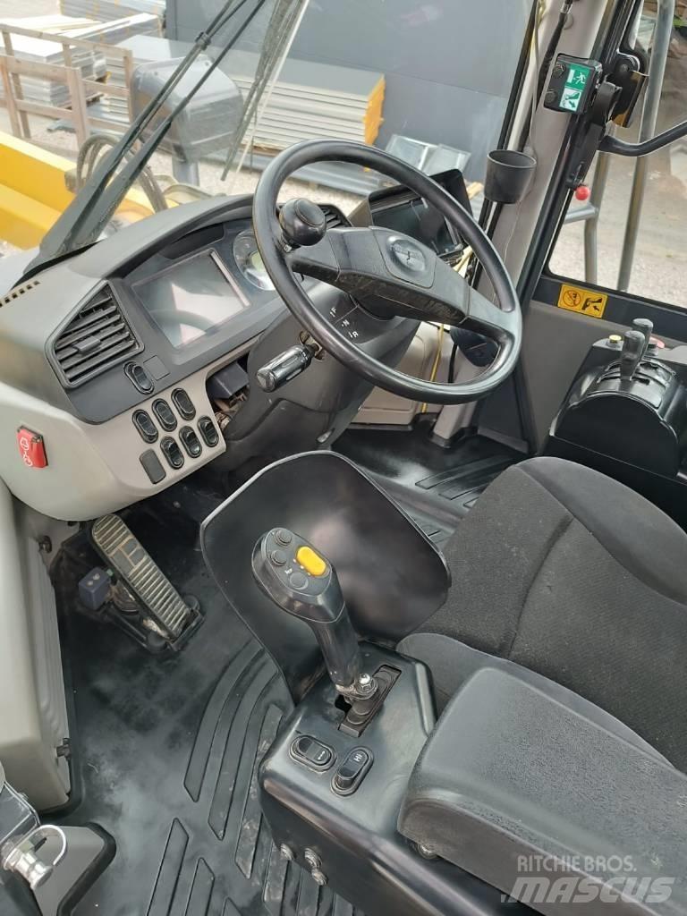 Komatsu WA 500 Wheel Loaders