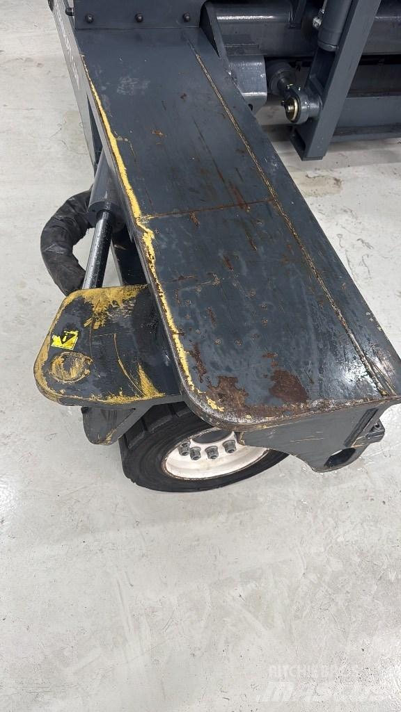 Combilift C 4000 Side Loaders