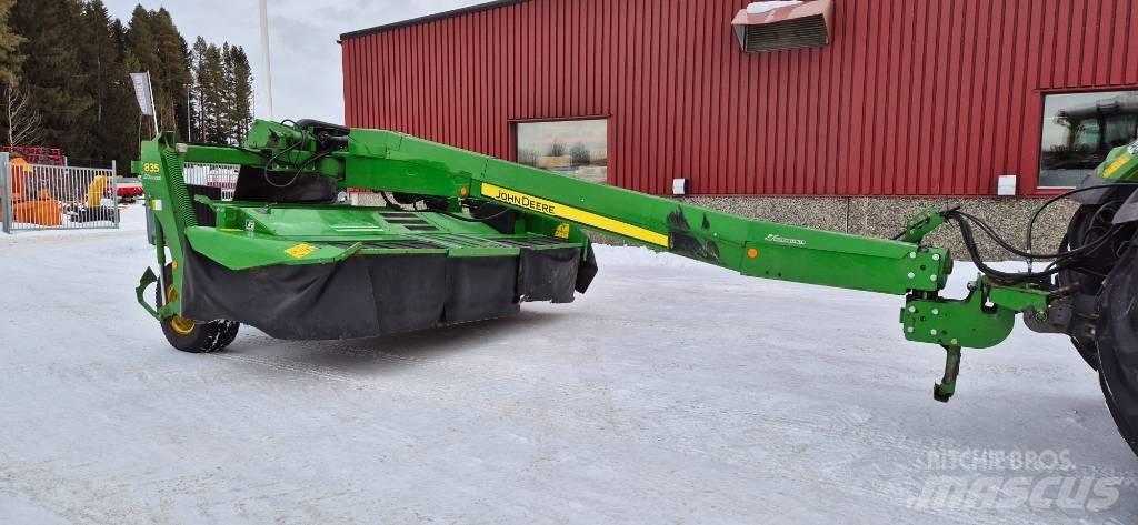 John Deere 835 Mower-conditioners