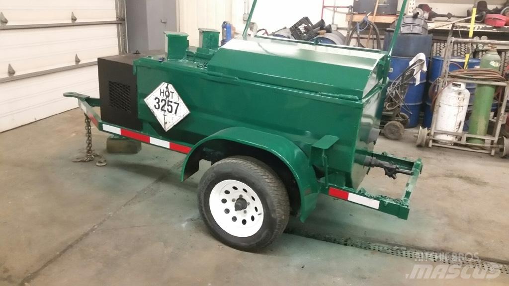 Reeves TAR Kettle Asphalt and Tar Sprayers and Sealers