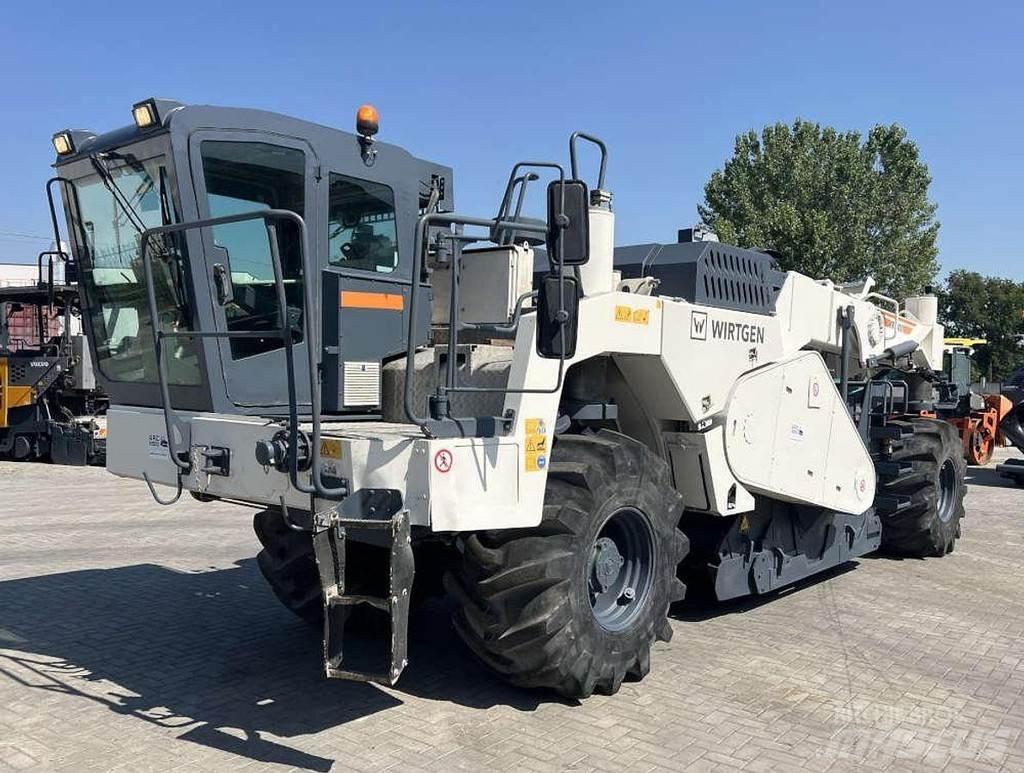 Wirtgen WR 2400 Asphalt Recycling Equipment