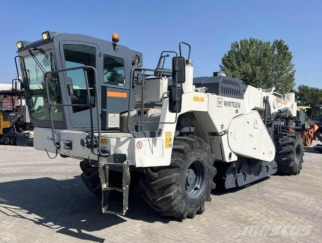 Wirtgen WR 2400 Asphalt Recycling Equipment