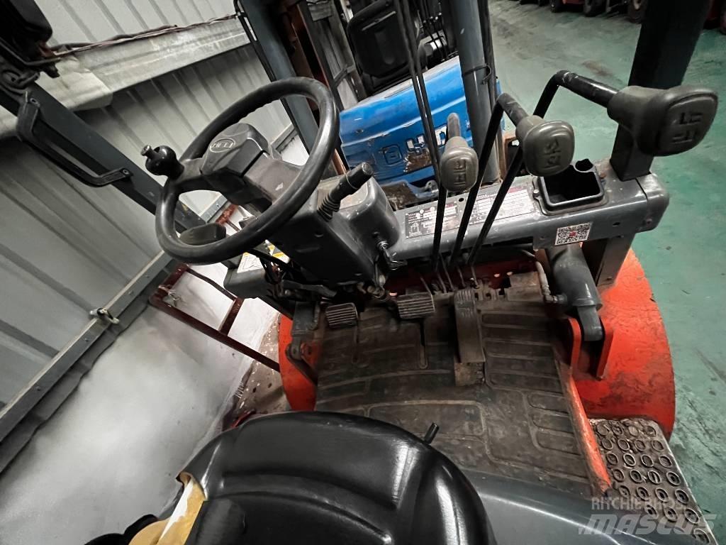 Heli CPCD 30 Diesel Forklifts