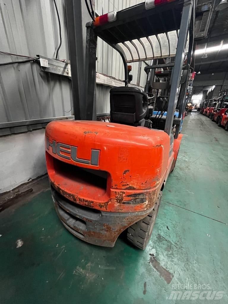 Heli CPCD 30 Diesel Forklifts