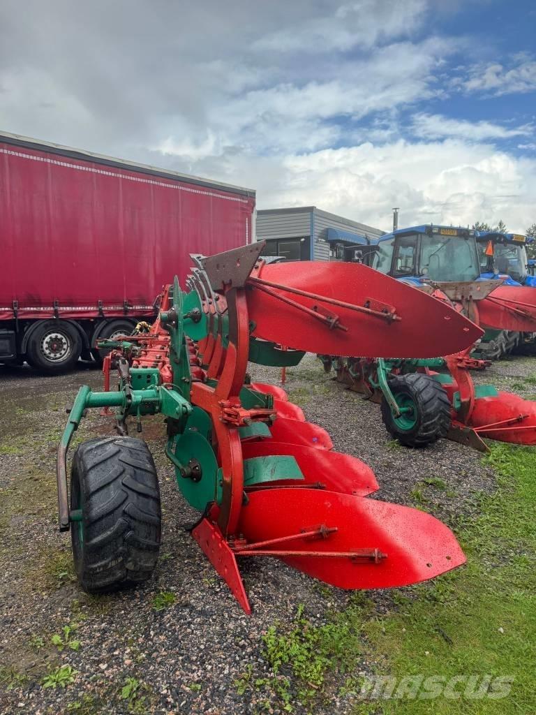 Kverneland ES85 Reversible ploughs