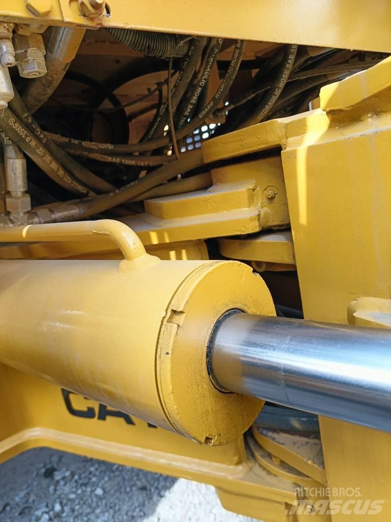 CAT 140K Motor Graders