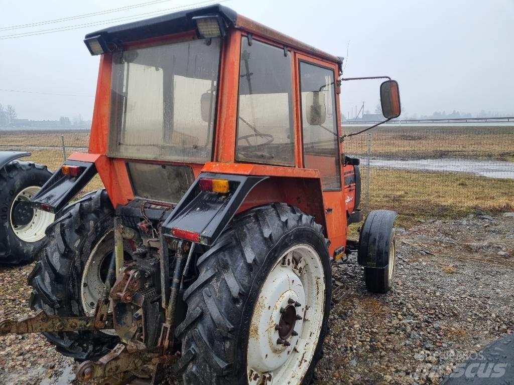 Valmet 505 Tractors