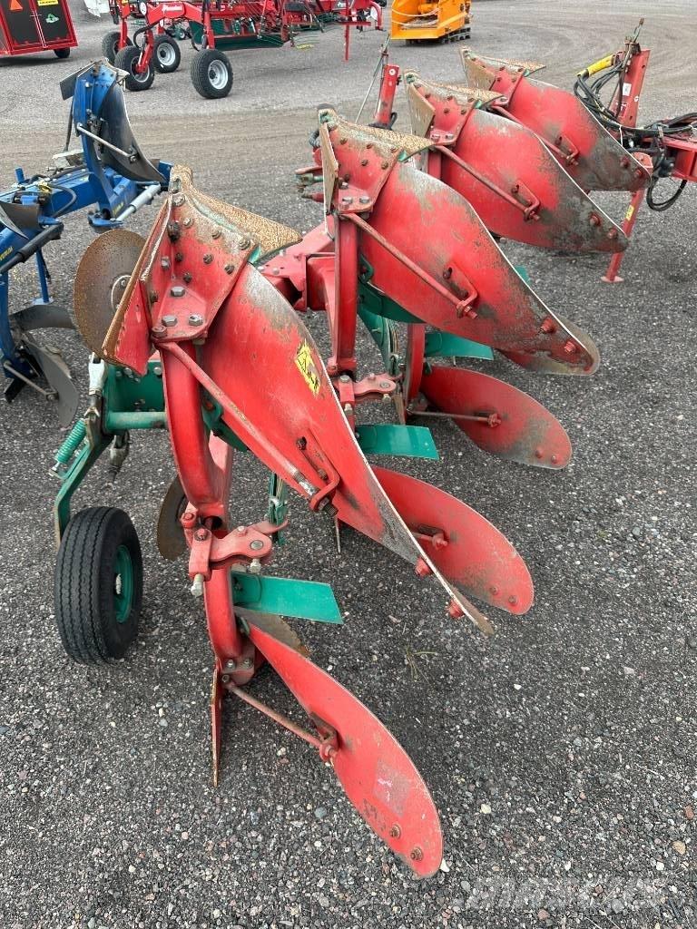 Kverneland EM85 Reversible ploughs