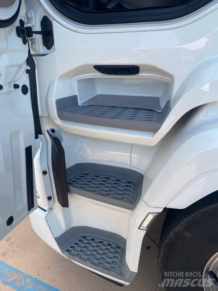 DAF XG 530 FTS Conventional Trucks / Tractor Trucks