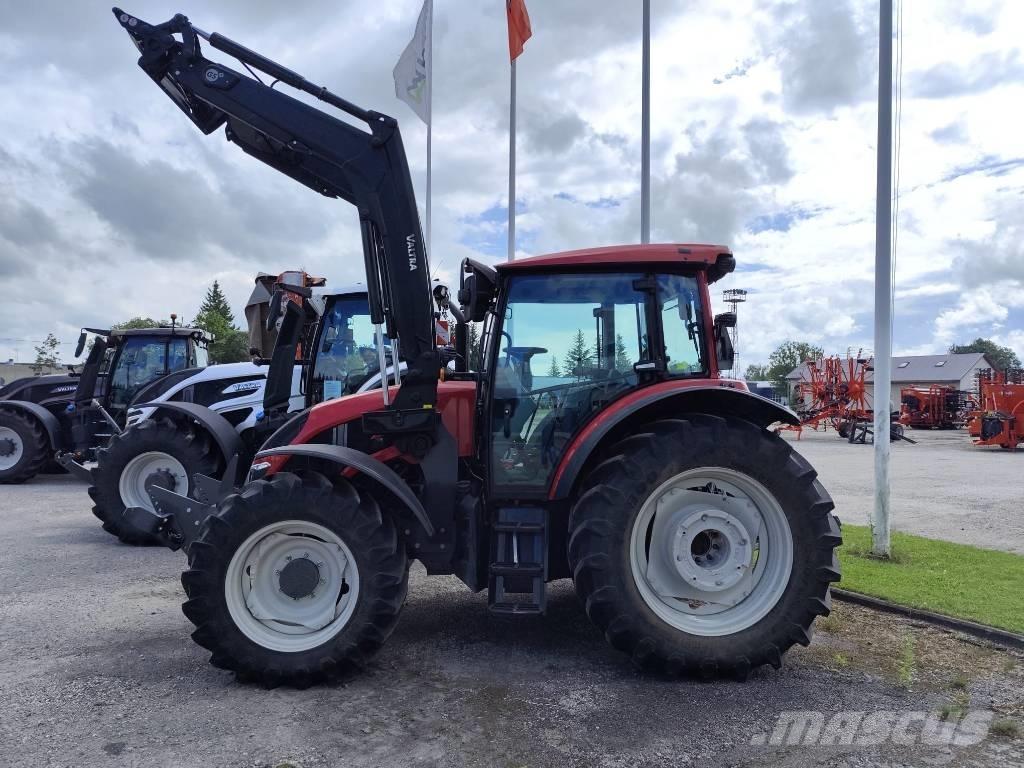 Valtra A 135 Tractors