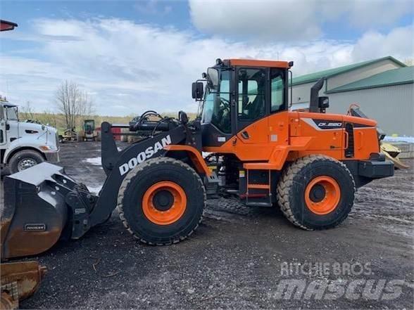 Doosan DL220-5 Wheel Loaders