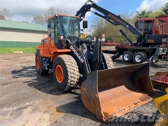 Doosan DL220-5 Wheel Loaders