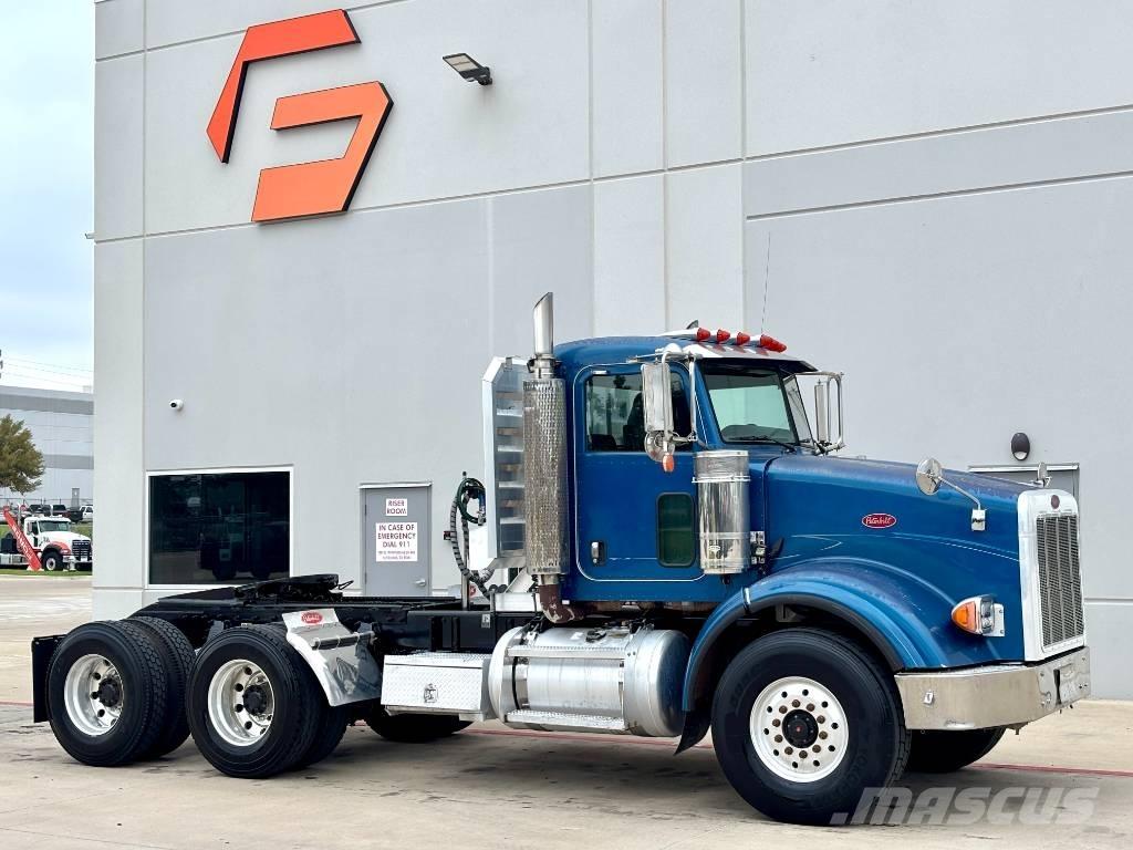 Peterbilt 378 Conventional Trucks / Tractor Trucks