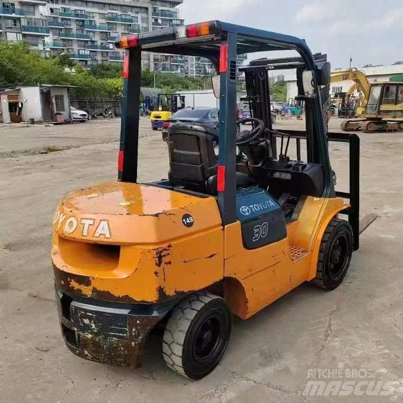 Toyota FD 30 Diesel Forklifts