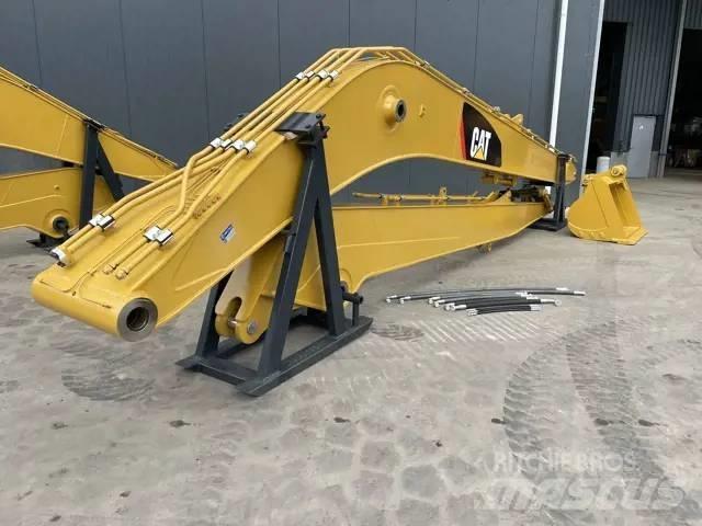 CAT 323D 18m Set Backhoes