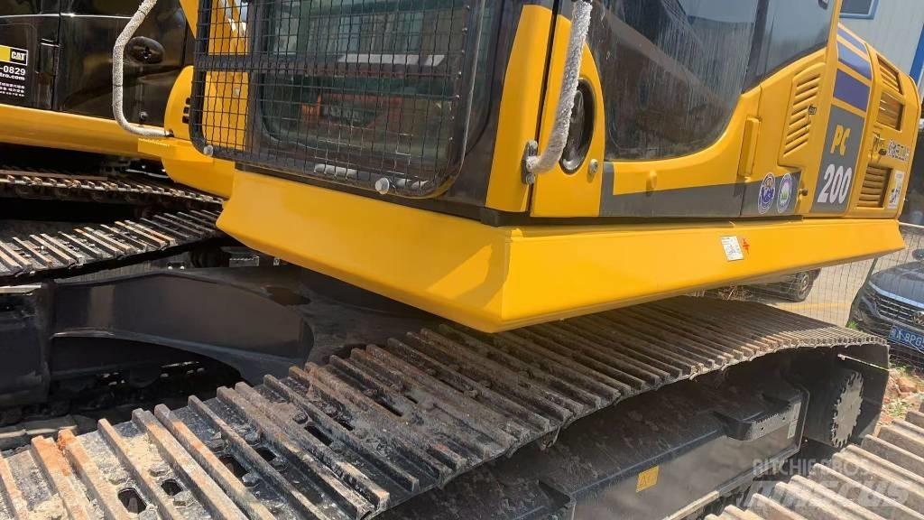 Komatsu PC 200 Crawler Excavators