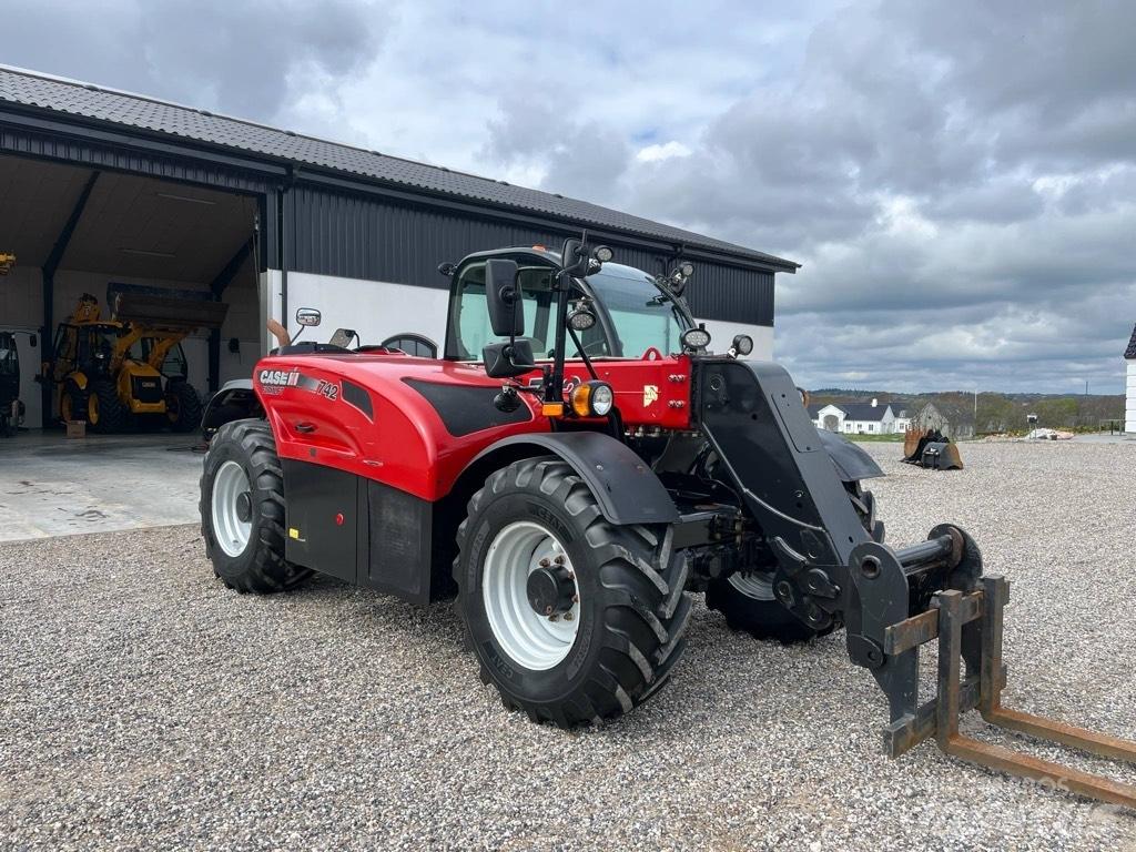 Case IH Farmlift 742 Telescopic Handlers
