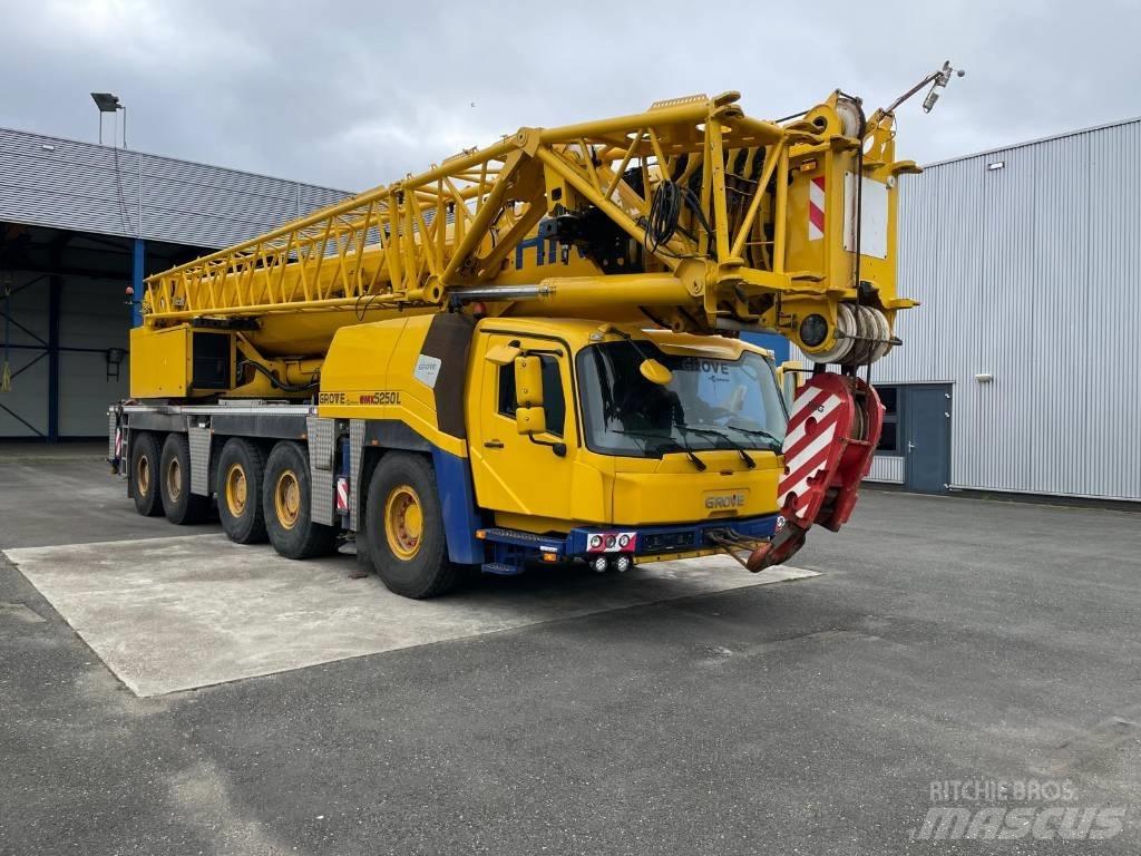 Grove GMK 5250 L Mobile and all terrain cranes