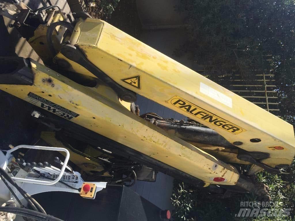 Palfinger PK12500C Knuckleboom cranes