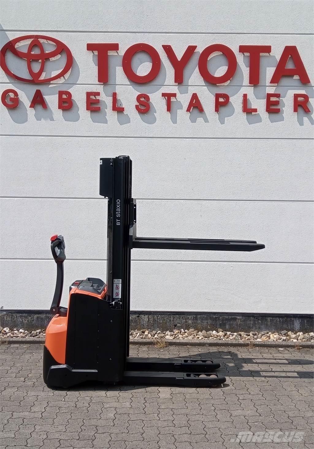 Toyota SWE120L Self Propelled Stackers