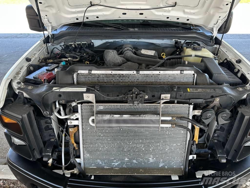 Ford F 250 SD Pickup Trucks