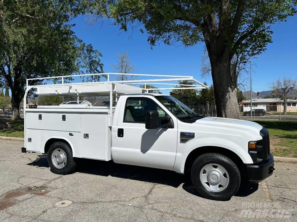 Ford F 250 SD Pickup Trucks