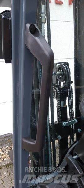 Toyota 8FBEK18T Electric Forklifts