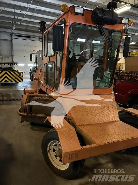 Broce KR350 Sweepers