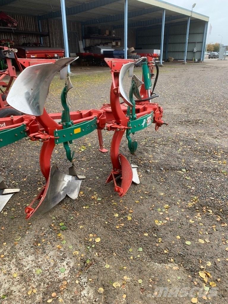 Kverneland EM85 Reversible ploughs