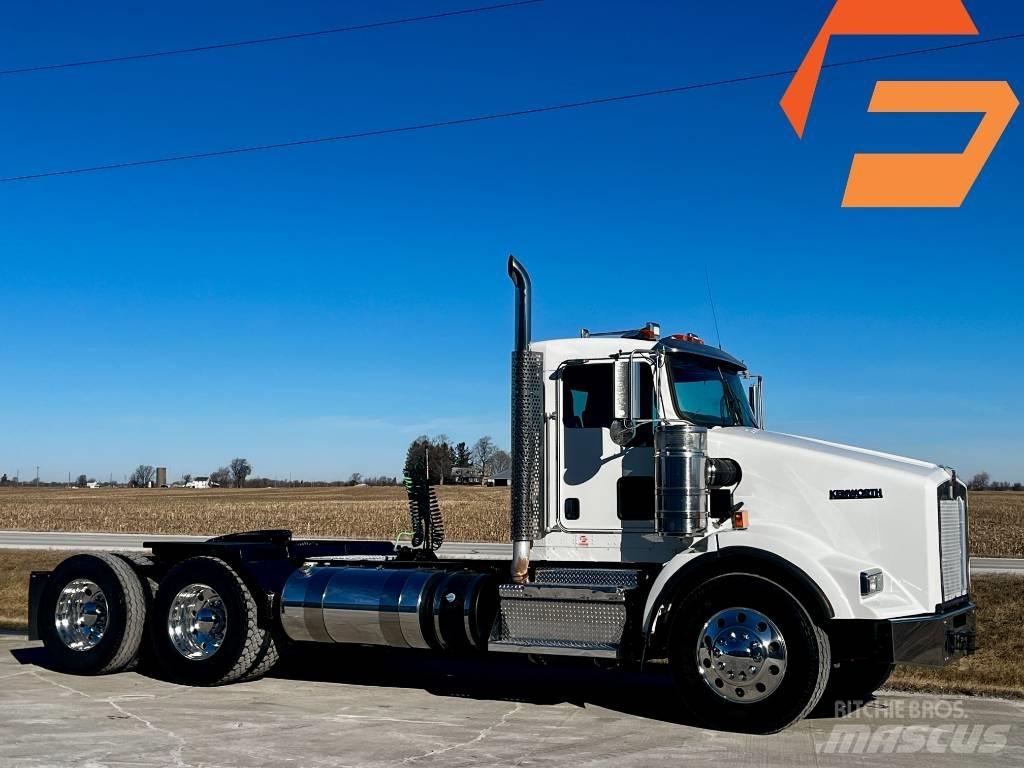 Kenworth T 800 Conventional Trucks / Tractor Trucks