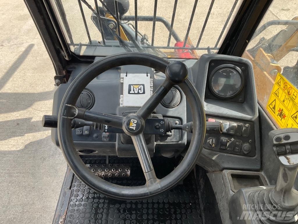CAT TH 414 Telescopic Handlers