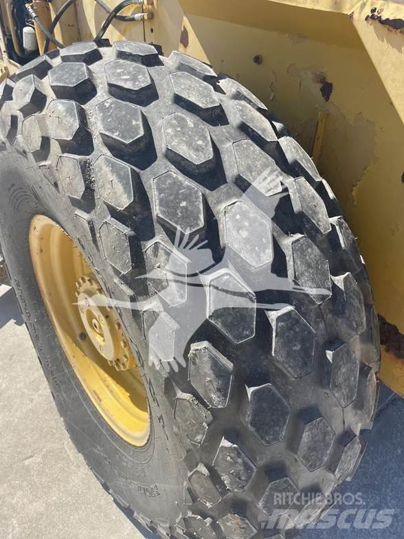 Huber M850A Motor Graders