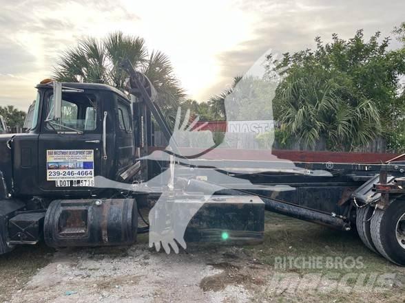 Mack RD688S Garbage Trucks / Recycling Trucks
