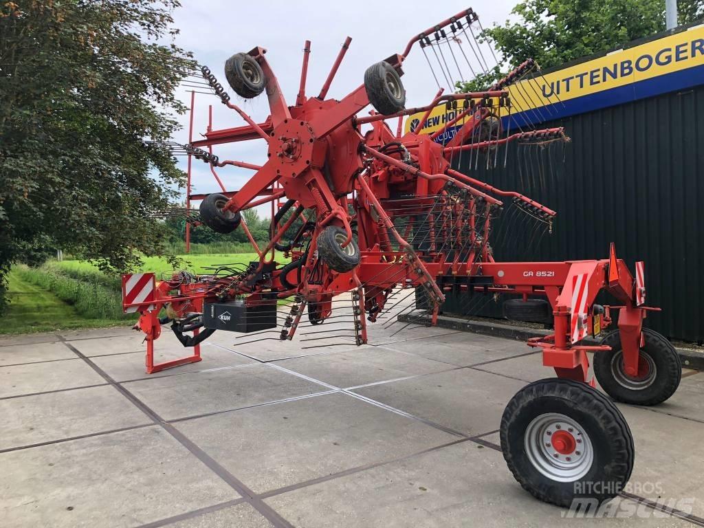 Kuhn GA 8521 Swathers \ Windrowers