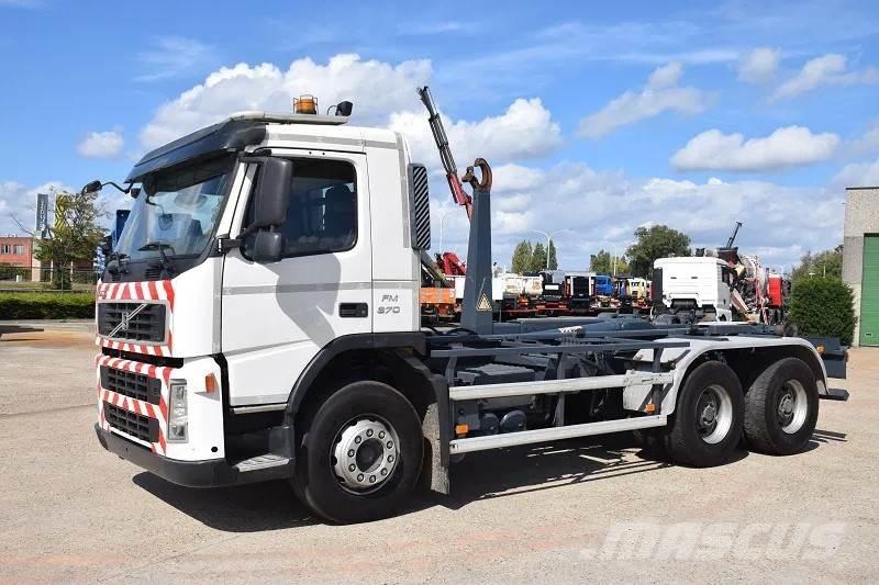 Volvo FM 370 Hook lift trucks