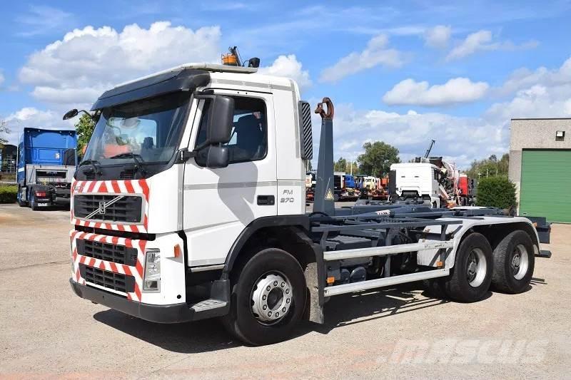 Volvo FM 370 Hook lift trucks