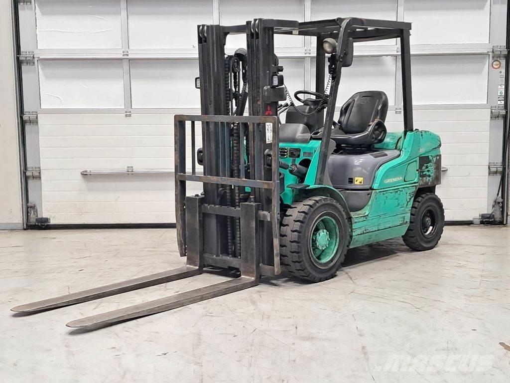Mitsubishi FD30NT Diesel Forklifts