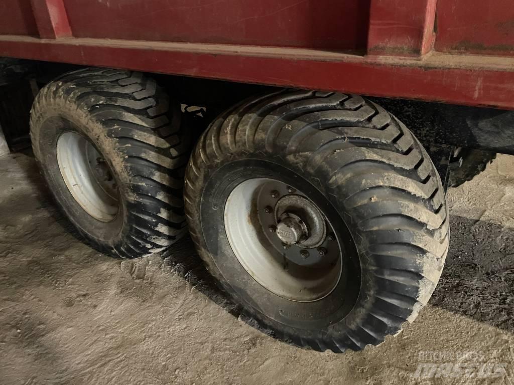 Western 18 T Tip Trailers