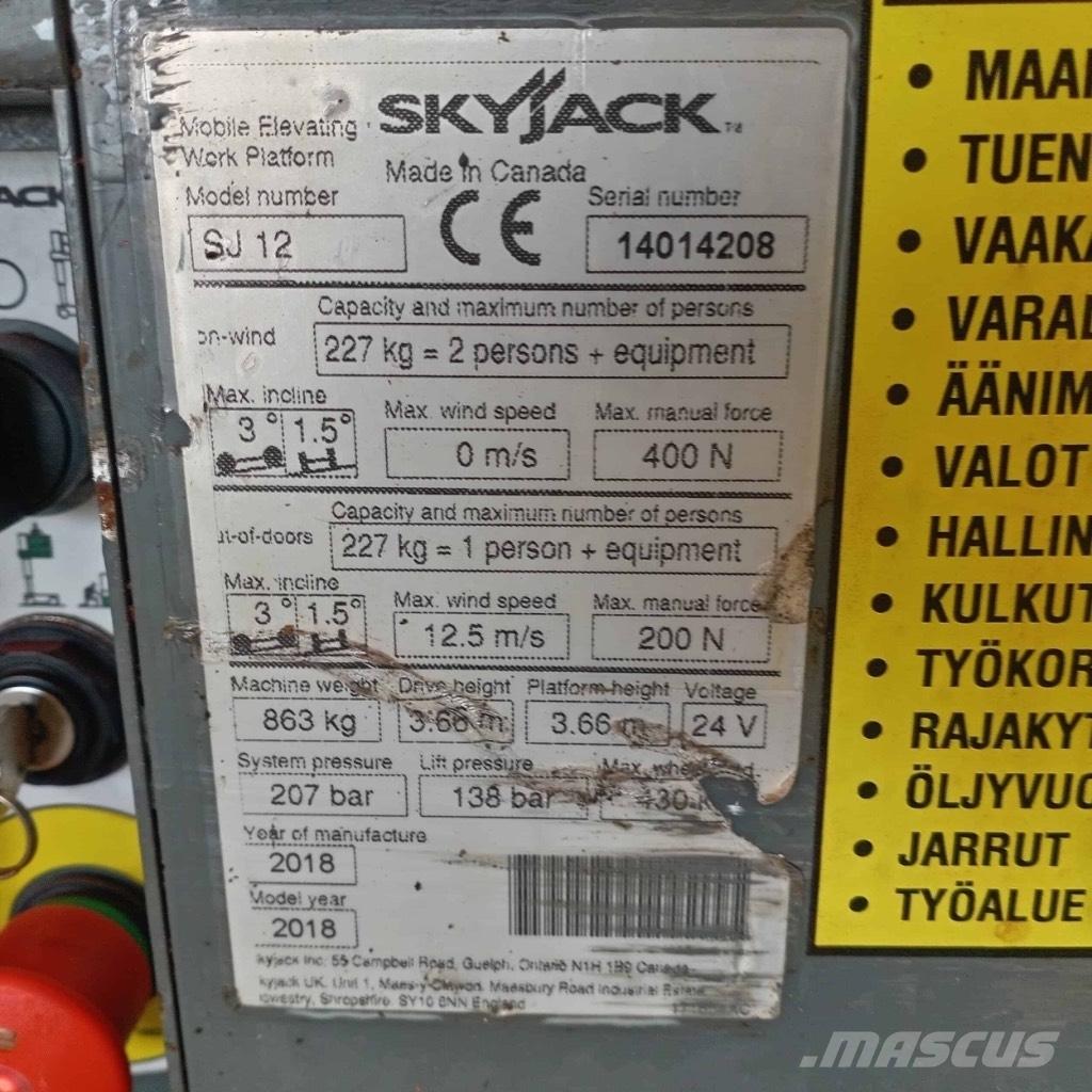 SkyJack SJ 12 Vertical mast lifts
