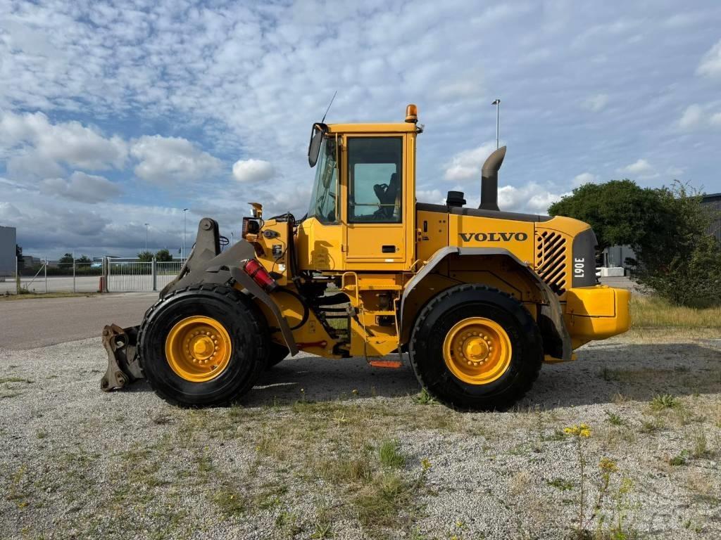 Volvo L 90 E Wheel Loaders