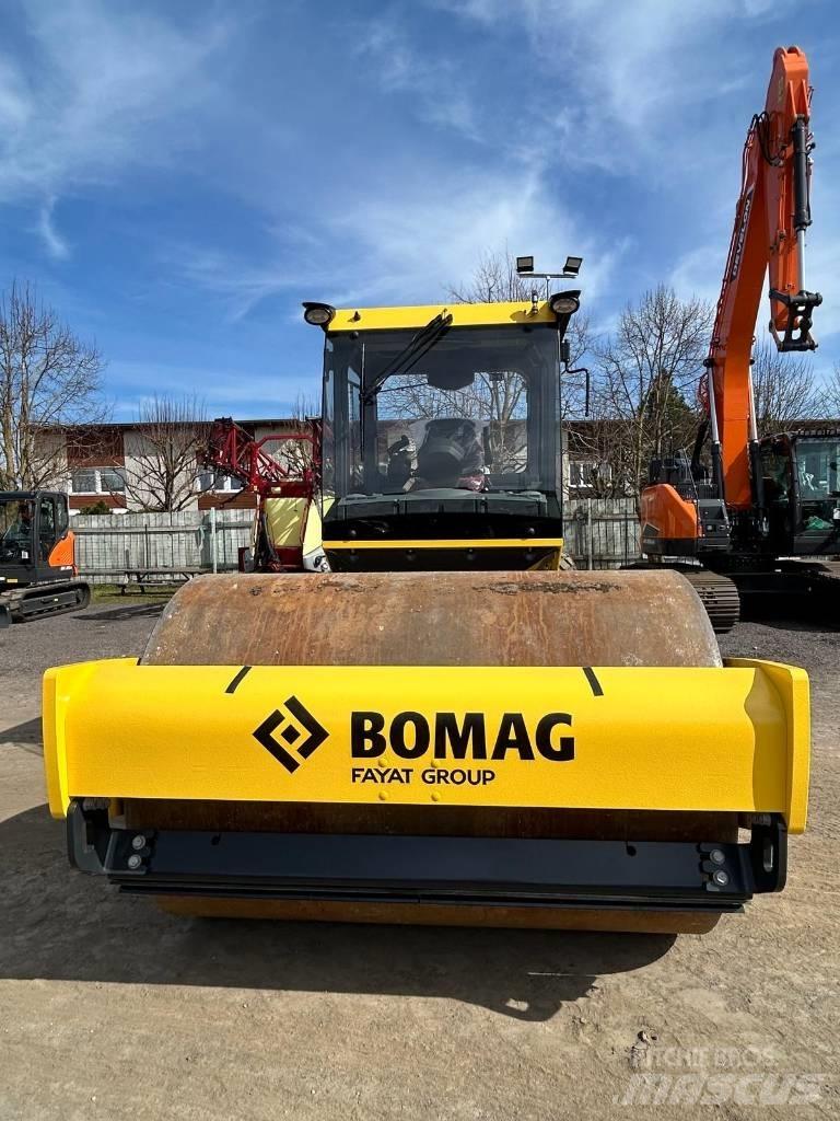 Bomag BW 211 D5 Soil Compactors