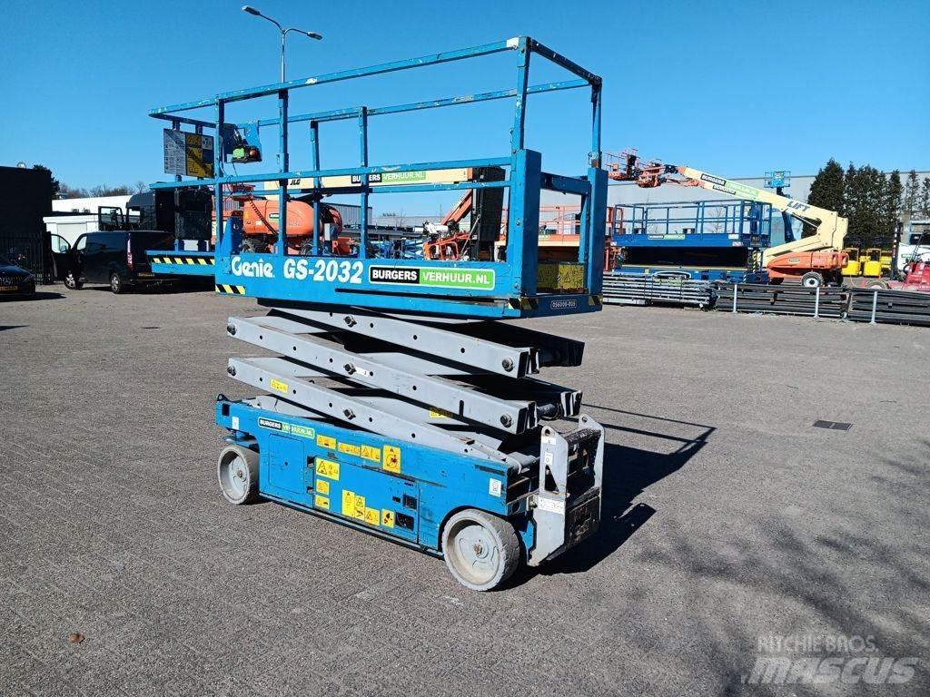 Genie GS2032 Scissor Lifts