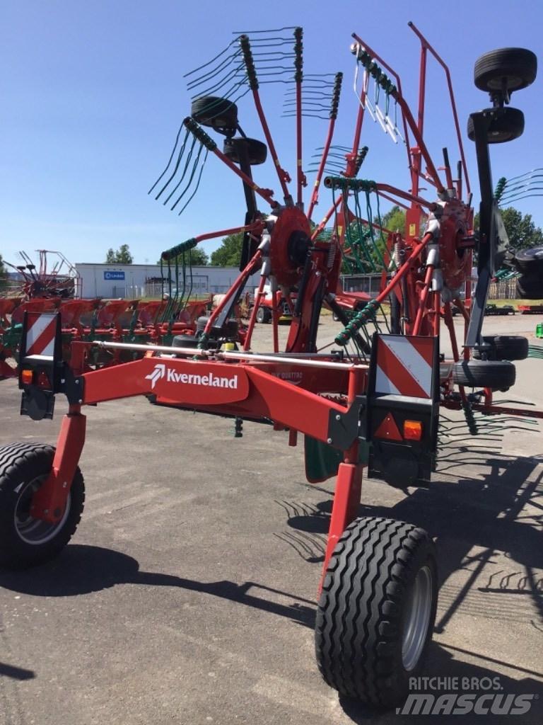 Kverneland 9584C Swathers \ Windrowers