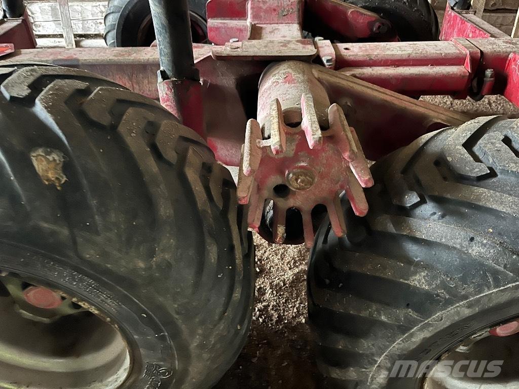 Patu 597 Forest trailers