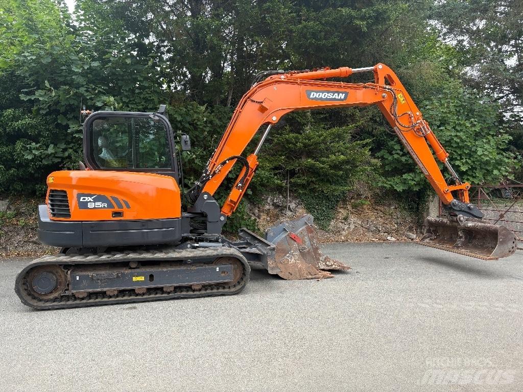 Doosan DX 85 R Mini excavators  7t - 12t